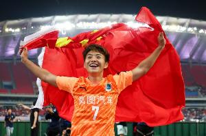 足球报：国内三冠+亚冠冠军，武汉女足成亚洲女足全满贯球队