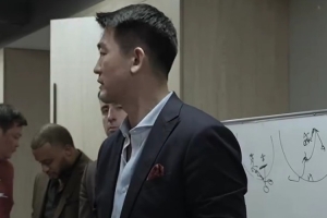 王博：总决赛G3是对手先放弃了 我们咬牙坚持到了最后