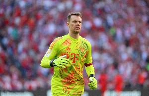 反应很快！诺伊尔对阵柏林联近距离神扑，当选本赛季德甲最佳扑救