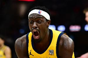 西亚卡姆：他们从跳球开始就比我们有侵略性 我们没能做出回应