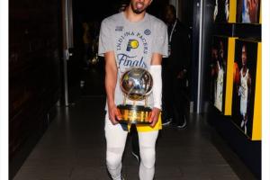 都别走🤬步行者官推杀疯了：来高估一下东部冠军啊！