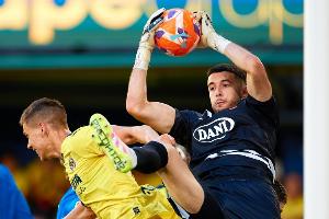 西媒：纽卡正关注西班牙人门将加西亚，后者出战对纽卡友谊赛存疑