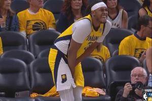 特纳蛋疼心碎😵尼克斯球员2次提膝撞人 却均获得2罚！