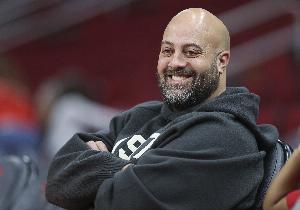 队记：火箭对交易10号签持开放态度 已有不少球队询问相关情况