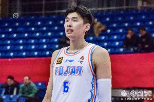 邹阳新秀合同到期&今夏无顶薪资格 黄毅超顶薪合同还剩1年