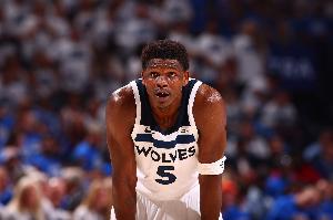 👀康纳利：爱德华兹将成为历史最佳之一 他也正走在这条路上！