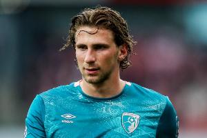 罗马诺：巴黎正与伯恩茅斯谈扎巴尼转会，若失败还有其他两个选择