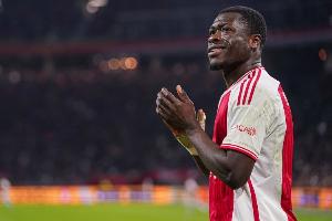 荷媒：阿贾克斯前锋布罗比长期遭勒索，汽车爆炸&一位朋友被枪击