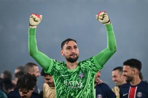 身价4000万欧！队报：曼联曼城有意多纳鲁马，后者和巴黎续约不顺