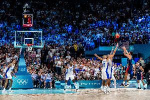 三分四连击！巴图姆：美国队需要库里超神才能赢我们 他太疯狂了