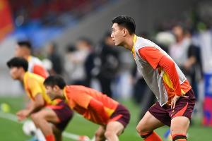 沪媒：朱辰杰和蒋圣龙或无缘下轮联赛，申花需激活后防线状态