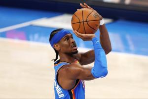 新科MVP！亚历山大掠下34分5板8助4断1帽 总决赛两战72分创一纪录