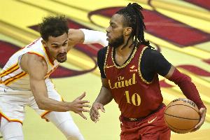 需要一名真正的控卫！国王有意引进加兰或特雷-杨 但进展并不顺利