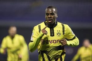 记者：切尔西5000万欧报价吉滕斯，但其不太可能为蓝军出战世俱杯