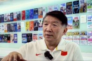 宫鲁鸣：中国女篮体能和国际上有差距 支持更多队员去海外联赛