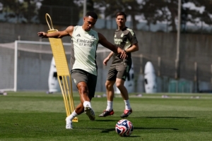备战世俱杯！皇马官方：阿诺德首次参加合练，怀森也在训练当中