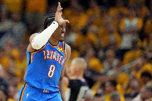 11罚全中！杰伦威本场罚进11球 创生涯纪录