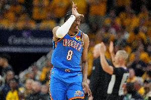 杰伦威：匹配对手的身体对抗保持侵略性 找到适合自己的进攻位置