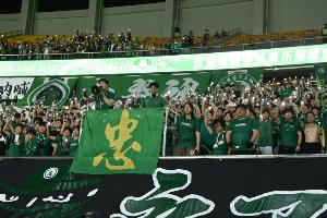 新华社：浙江队订购了3000件主场球迷版球衣，赛程未过半就售空