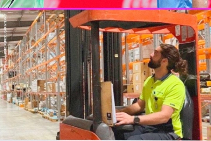 别太认真😏奥克兰城队长可乐销售&门将仓库管理 队内多位大学生