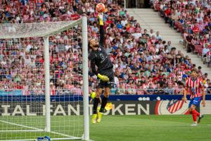 2024/25赛季西甲联赛五位最佳门将：奥布拉克、库尔图瓦三人在列