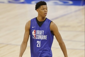 名记：贝利团队有信心会有球队抢他 并希望贝利获清晰的明星之路