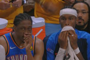 换号了🤧杰伦威上场40分创个人纪录 本场正负值-40创总决赛纪录