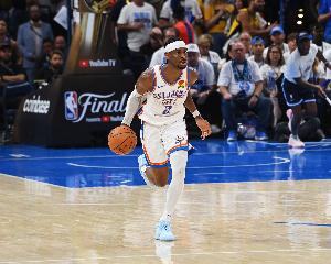 亚历山大：我们这场没打出应有的表现 在潜意识里显然有压力