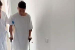 东体：武磊在科蒂陪同下前往欧洲接受会诊，最终选择在西班牙手术