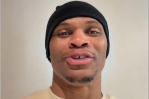 邀你欣赏穿搭🕶️威少入驻小红书用中文打招呼：你好中国球迷！