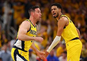 麦康纳：哈利伯顿是我接触过最了不起的人之一 最了不起的队友