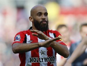 经纪人O😎曼晚：奥纳纳游说姆贝莫加盟曼联，后者有亲人是魔迷