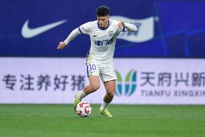 津媒：津门虎最大问题是萨尔瓦多停赛 让王秋明踢后腰是稳妥做法