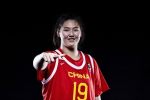 陈楠：在打造一套没有张子宇的攻防体系 U19女篮世界杯的目标不变