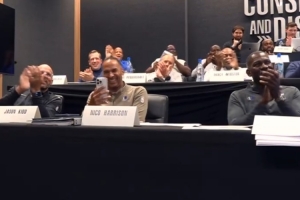 尼科笑开花🤣弗拉格被选中 家乡缅因州&美航中心球迷兴奋欢呼