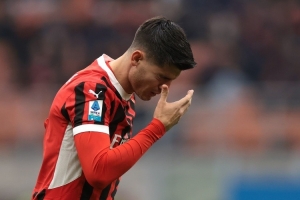 米体：米兰与科莫可能很快就莫拉塔转会达协议，他不在米兰计划中