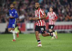 天空：曼联仍在和小蜜蜂谈姆贝莫，对方希望交易价格至少6500万镑