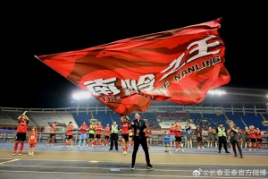 亚泰终结6连败迎主场首胜 苏亚雷斯：胜利应该属于我们