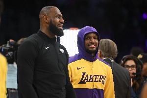 Shams：詹姆斯曾在聚餐时透露 萨瓦纳希望他在明年左右就退役