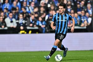 记者：多特将与AC米兰争夺贾沙里，已经与布鲁日取得初步联系