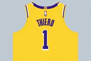 球衣网站：湖人36号秀蒂耶罗新赛季将身穿1号球衣