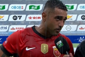 莱昂纳多：其实下雨对我们球队十分有利，这样球速会快一些