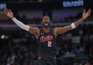 😳主动的？艾顿找开拓者商讨买断 他想在赢球环境打球