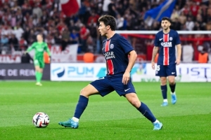 自22年梅西后，内维斯是首位为巴黎在国际赛事梅开二度的外籍球员