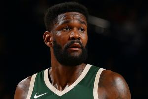 🤑也有全额中产！美记：雄鹿成为艾顿争夺战强有力候选人