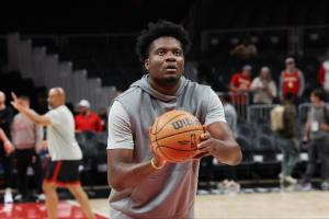 名记：卡佩拉3年2150万先签后换回火箭 老鹰得到次轮互换权+现金