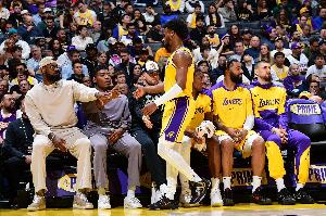 Skip：詹姆斯不可能离开洛杉矶和儿子 也没有队会运作交易得到他