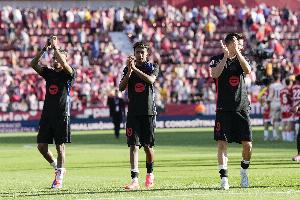 备战新赛季！每体：莱万开始健身房和草地训练，练习射门等项目