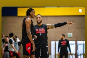 自由球员贾巴里-沃克加盟76人！利拉德晒图鼓励小兄弟：继续加油