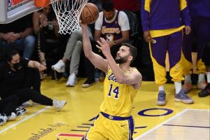 湖记：湖人看好克莱伯作为空间型内线的价值 能为他能丰富轮换